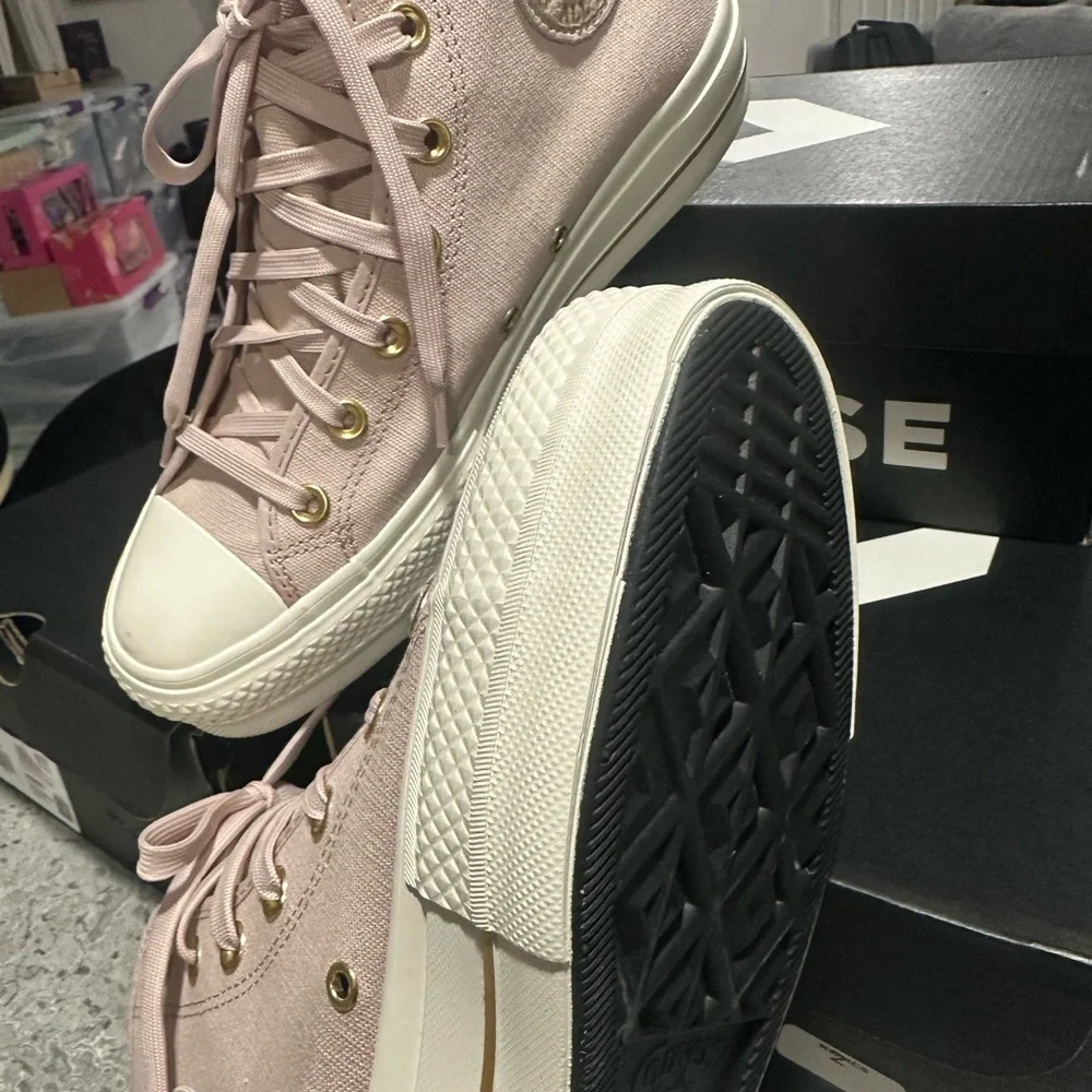 Converse Chuck Taylor All StarLift HighTop Platform Sneaker authentic/brand new - Picture 8 of 11